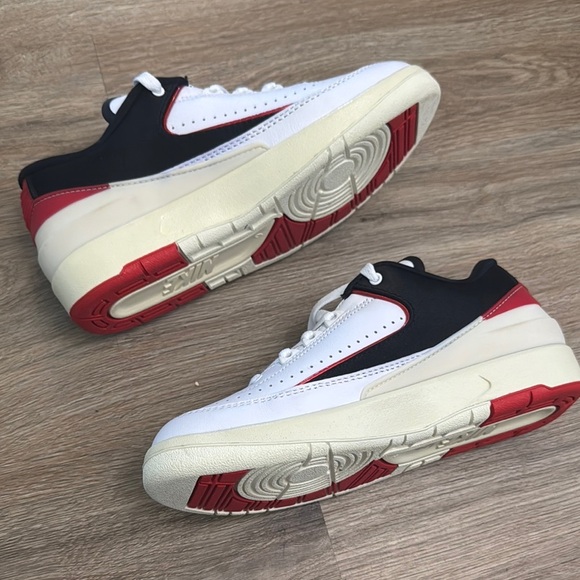 Jordan White and Black Retro Sneakers - Picture 8 of 8